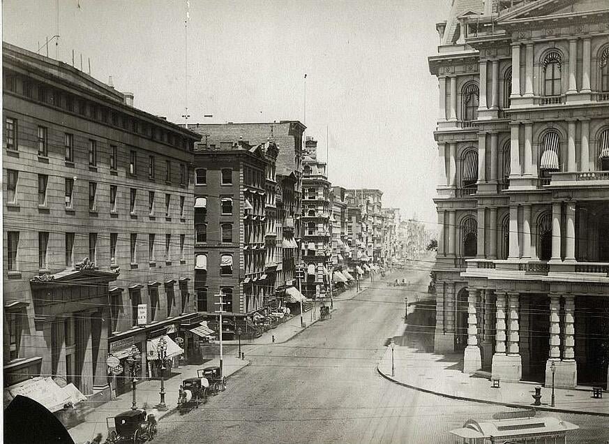 Broadway New York nhìn từ Bưu Điện thành phố, năm 1870. Ảnh: Fine art America.