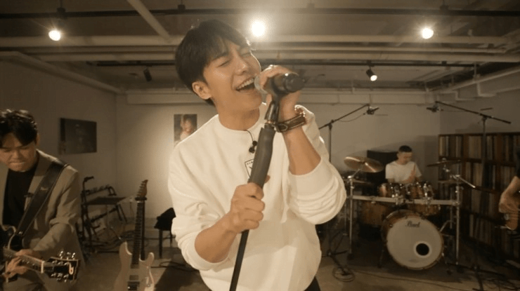 Ca sĩ, diễn viên Lee Seung-gi vướng vào tranh chấp thanh toán với công ty quản lý Ca sĩ, diễn viên Lee Seung-gi vướng vào tranh chấp thanh toán với công ty quản lý.