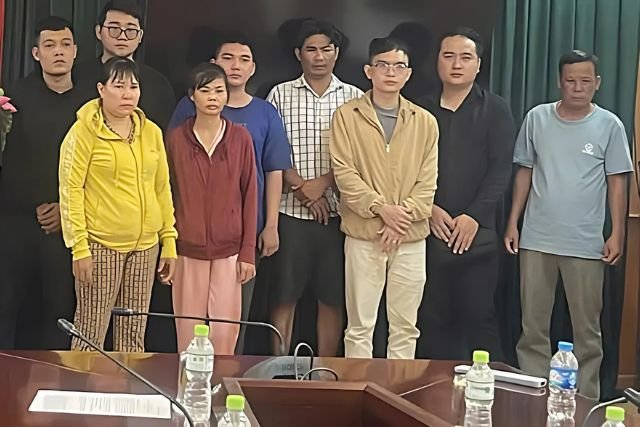 Thủ Đoạn Tinh Vi Làm Giả Giấy Tờ Chiếm Đoạt Tiền Ngân Hàng