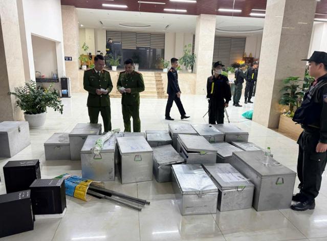 Khởi tố chủ hoạt động khai thác cát trái phép tại Vân Đồn cùng nhiều đối tượng liên quan Tài liệu thu giữ tại Công ty TNHH Quan Minh.